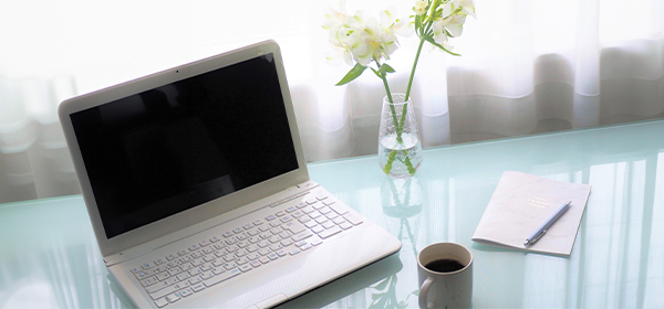 オンライン結構相談用のパソコン